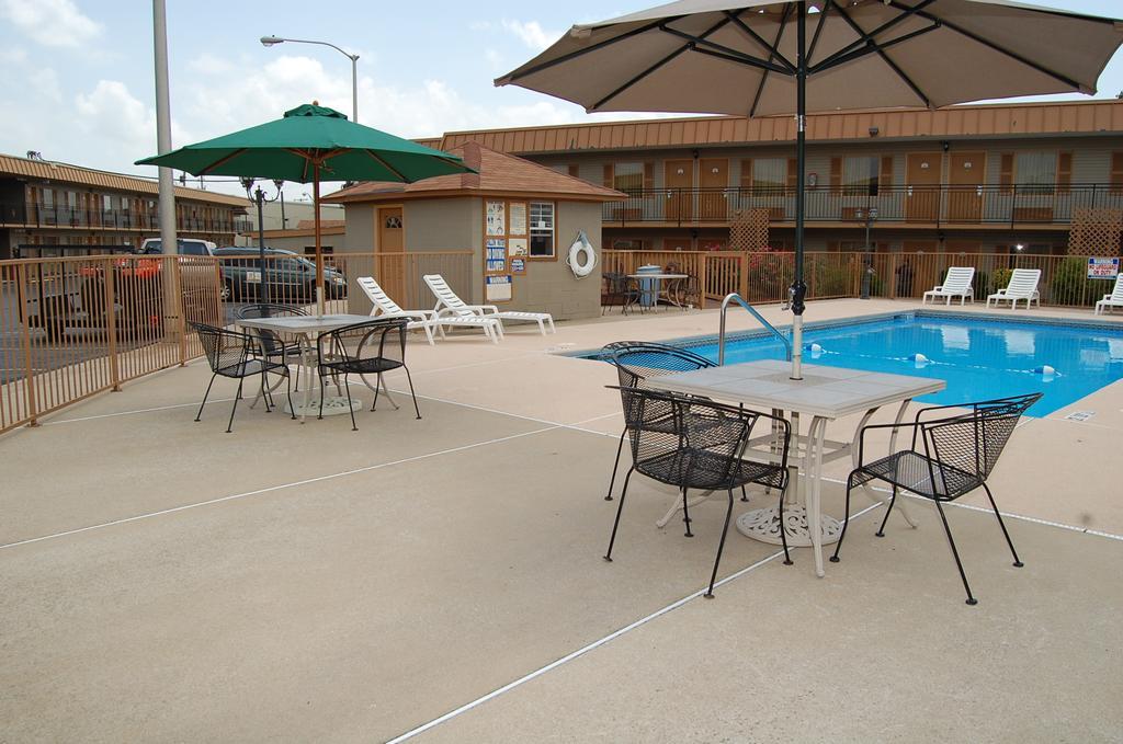 Executive Inn And Suites Springdale Extérieur photo