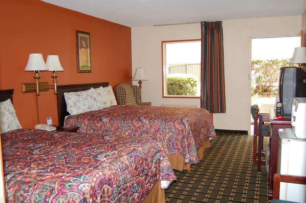 Executive Inn And Suites Springdale Chambre photo