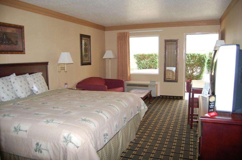 Executive Inn And Suites Springdale Chambre photo